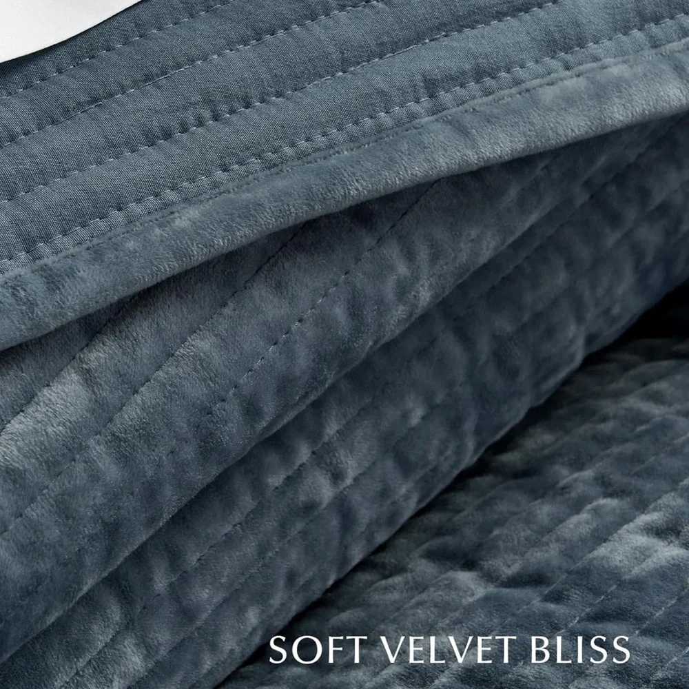 🆕 PB Style 3 Piece Queen Stormy Blue Luxe Soft Velvet Quilt Coverlet Set.